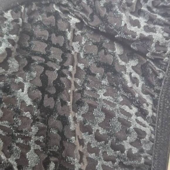 SKIMS SIDE STRING FLOCKED LOGO PANTY NWT - Picture 4 of 11